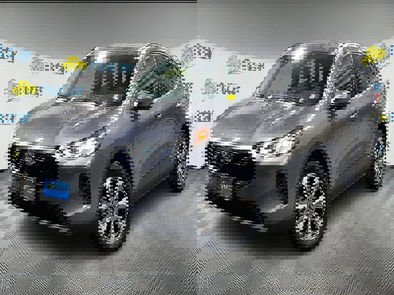 Used 2024 Ford Escape Platinum image 3