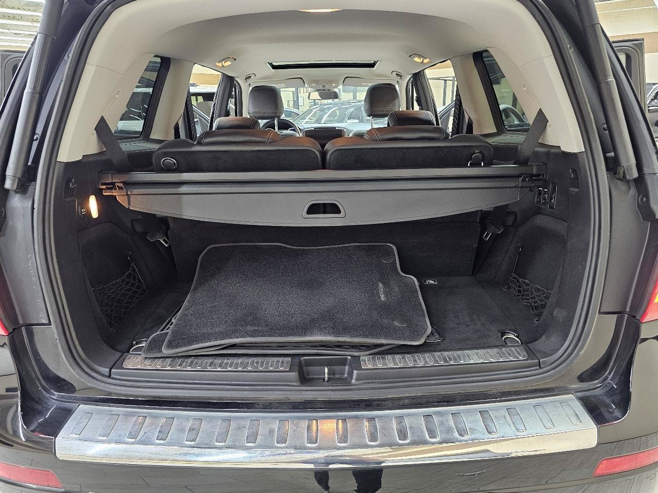 Used 2015 Mercedes-Benz GL 450 4MATIC image 13