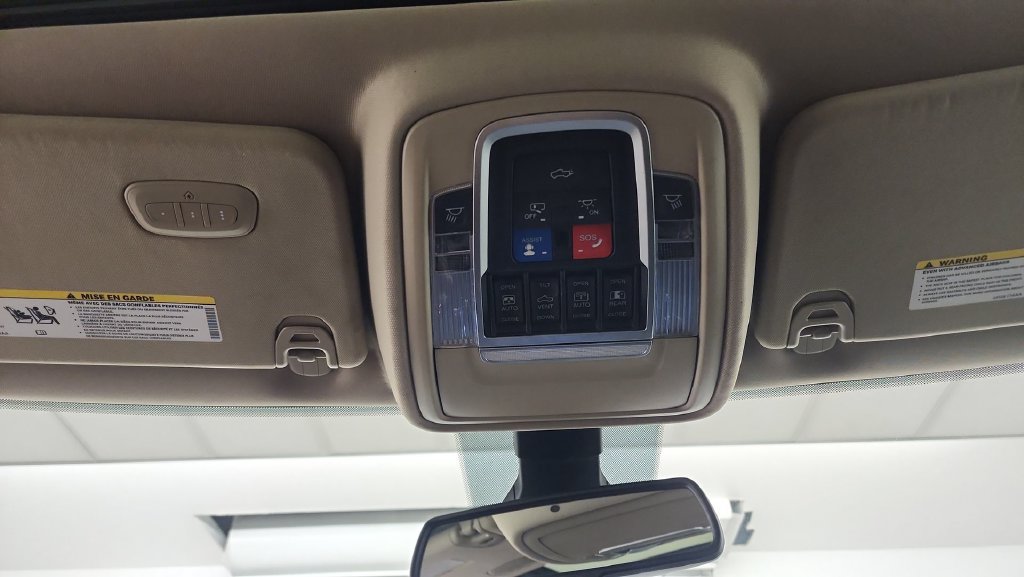 Used 2020 RAM 1500 Laramie AWD/4WD image 25