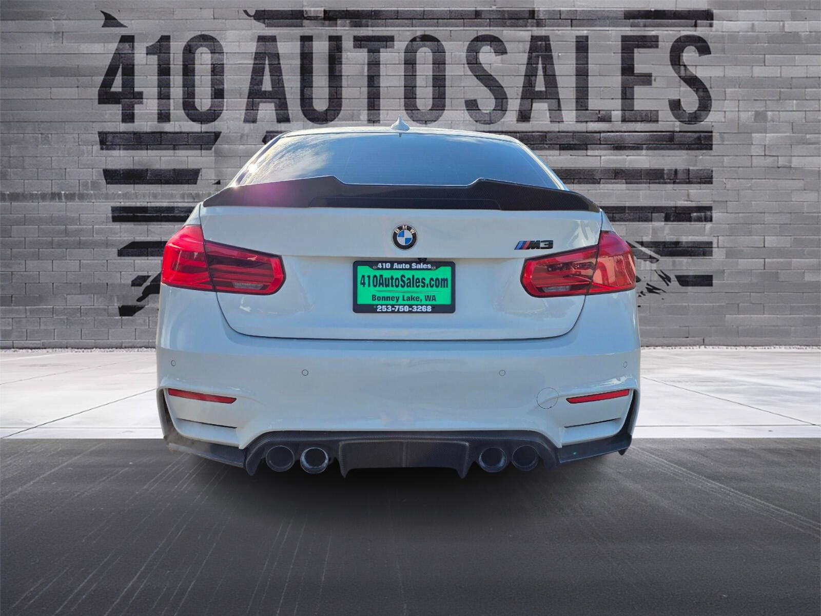 Used 2016 BMW M3 RWD image 4