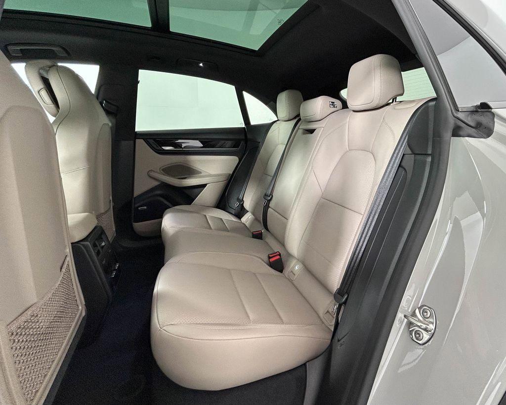 New 2026 Porsche Macan 4 Electric AWD/4WD image 27