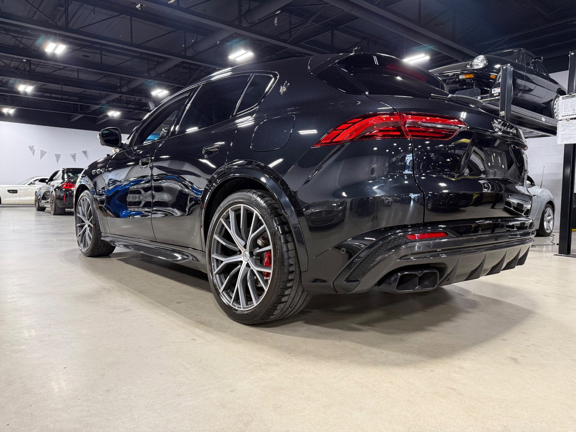 Used 2024 Maserati Grecale Trofeo image 13