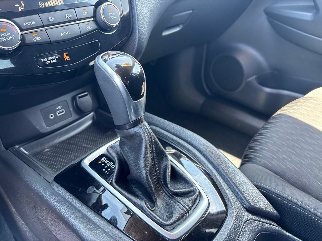 Used 2019 Nissan Rogue SV AWD/4WD image 29