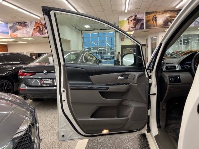 Used 2014 Honda Odyssey Touring image 25