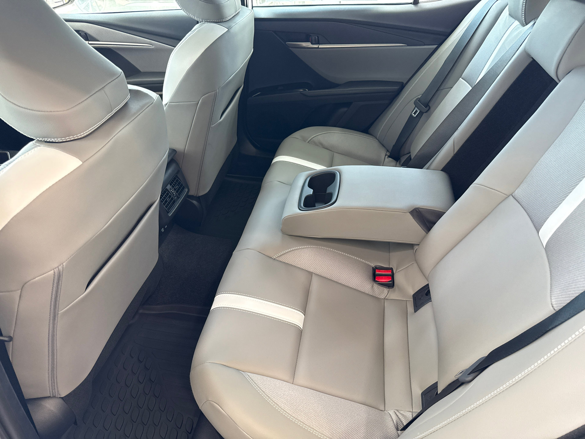 Certified 2026 Toyota Camry SE w/ Convenience Package image 16