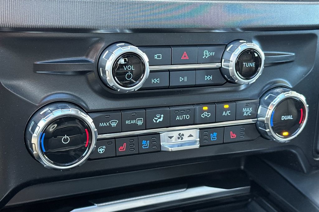 New 2026 Ford F350 Platinum image 17