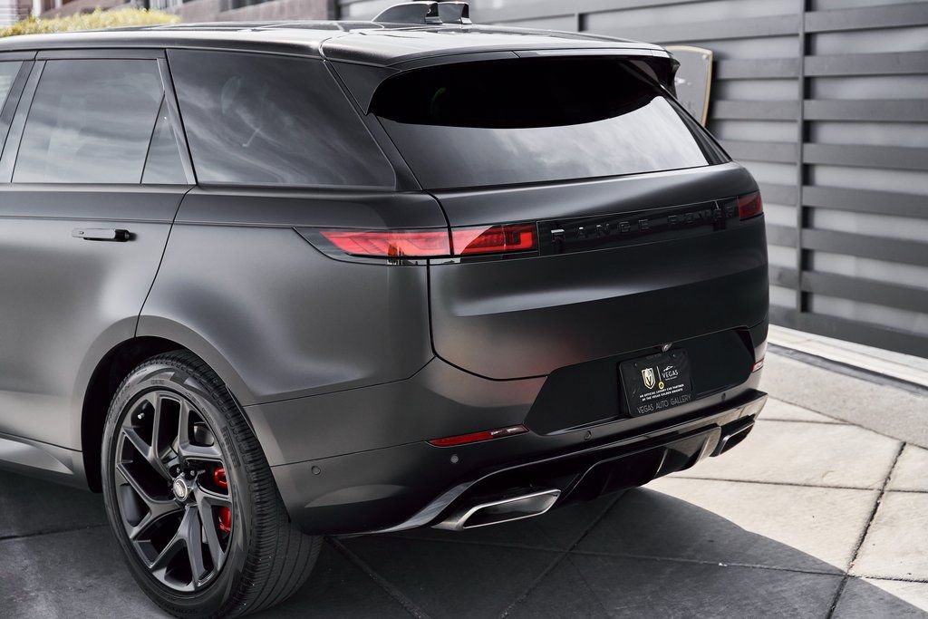 Used 2025 Land Rover Range Rover Sport Dynamic SE AWD/4WD image 9
