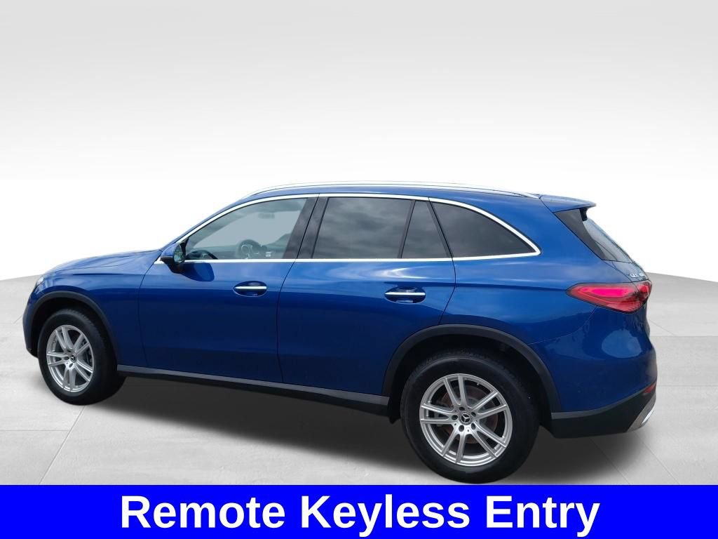 Used 2025 Mercedes-Benz GLC 300 4MATIC image 15