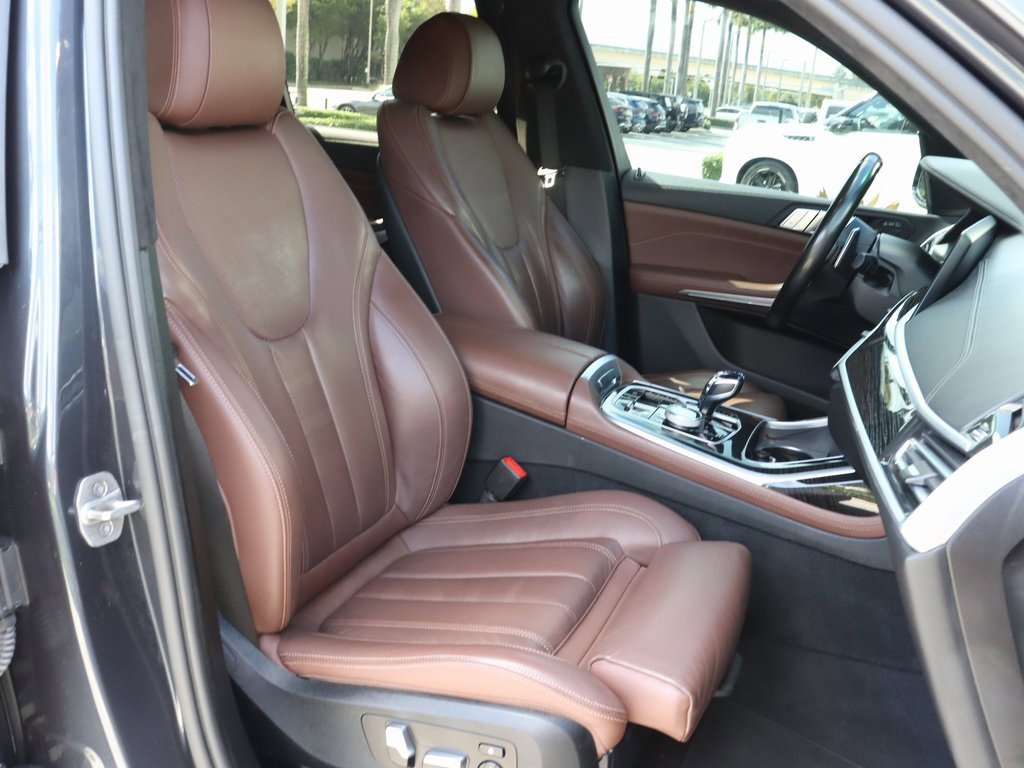 Used 2022 BMW X7 xDrive40i w/ M Sport Package image 29
