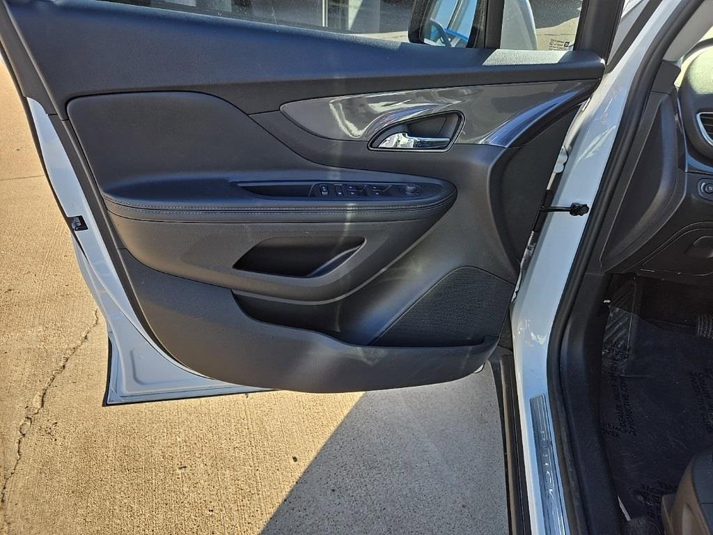 Used 2022 Buick Encore Preferred w/ Safety Package II image 14