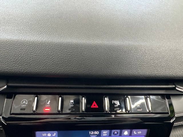 Used 2023 Jeep Grand Cherokee Altitude AWD/4WD image 40