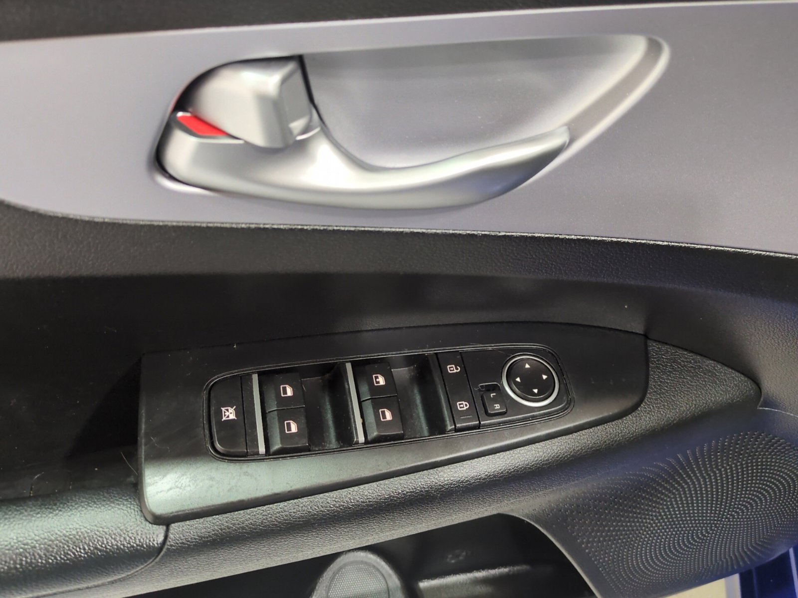 Certified 2024 Kia Forte LXS FWD image 17