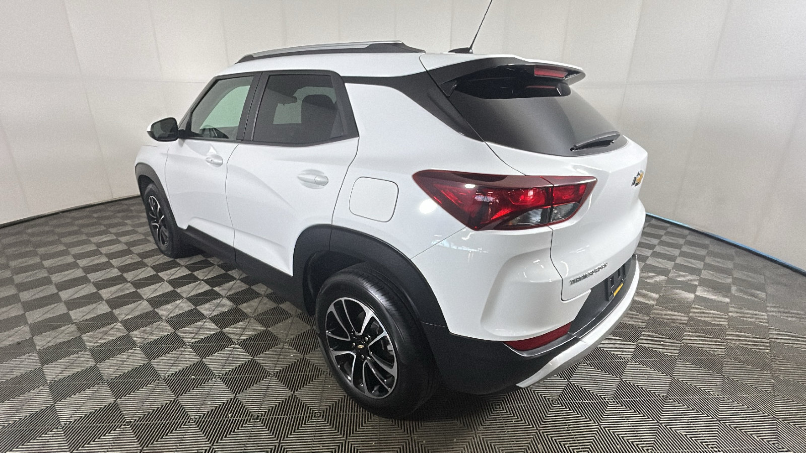 Used 2025 Chevrolet TrailBlazer LT FWD image 5
