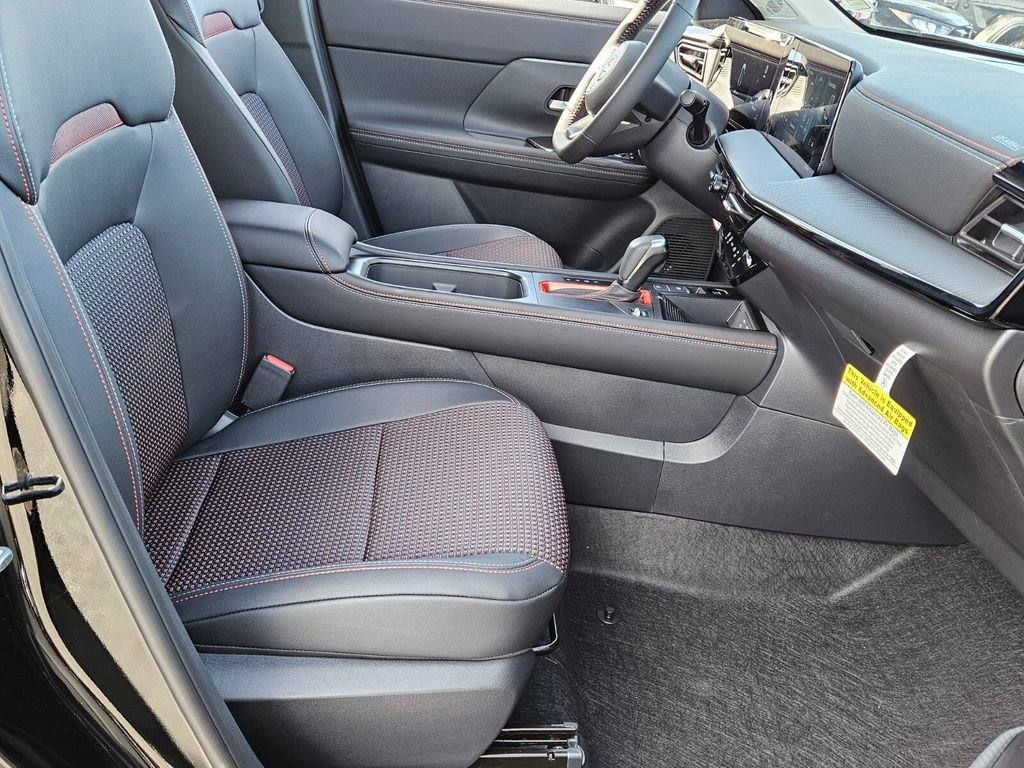 New 2026 Nissan Kicks SR image 13