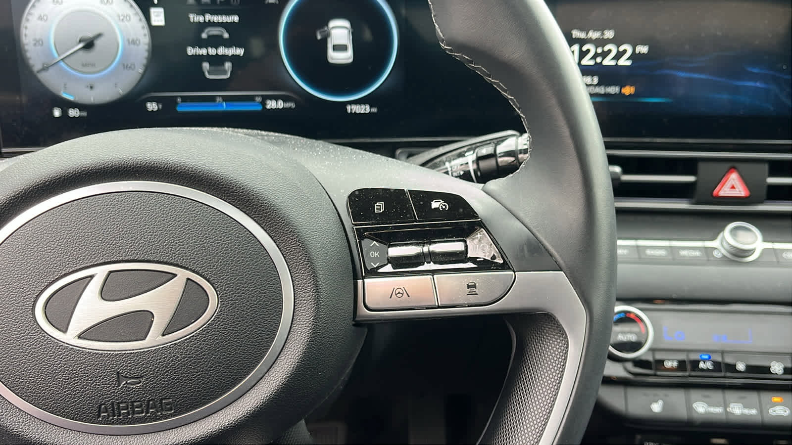 Used 2024 Hyundai Elantra Limited FWD image 13