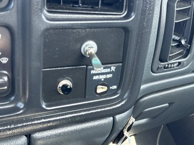 Used 2001 Chevrolet Silverado 1500 2WD Regular Cab w/ Firm Ride Suspension Pkg image 15
