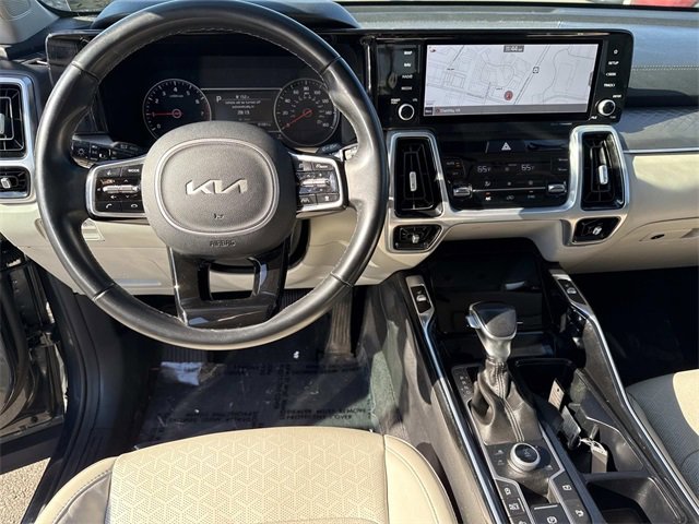Certified 2022 Kia Sorento SX image 18