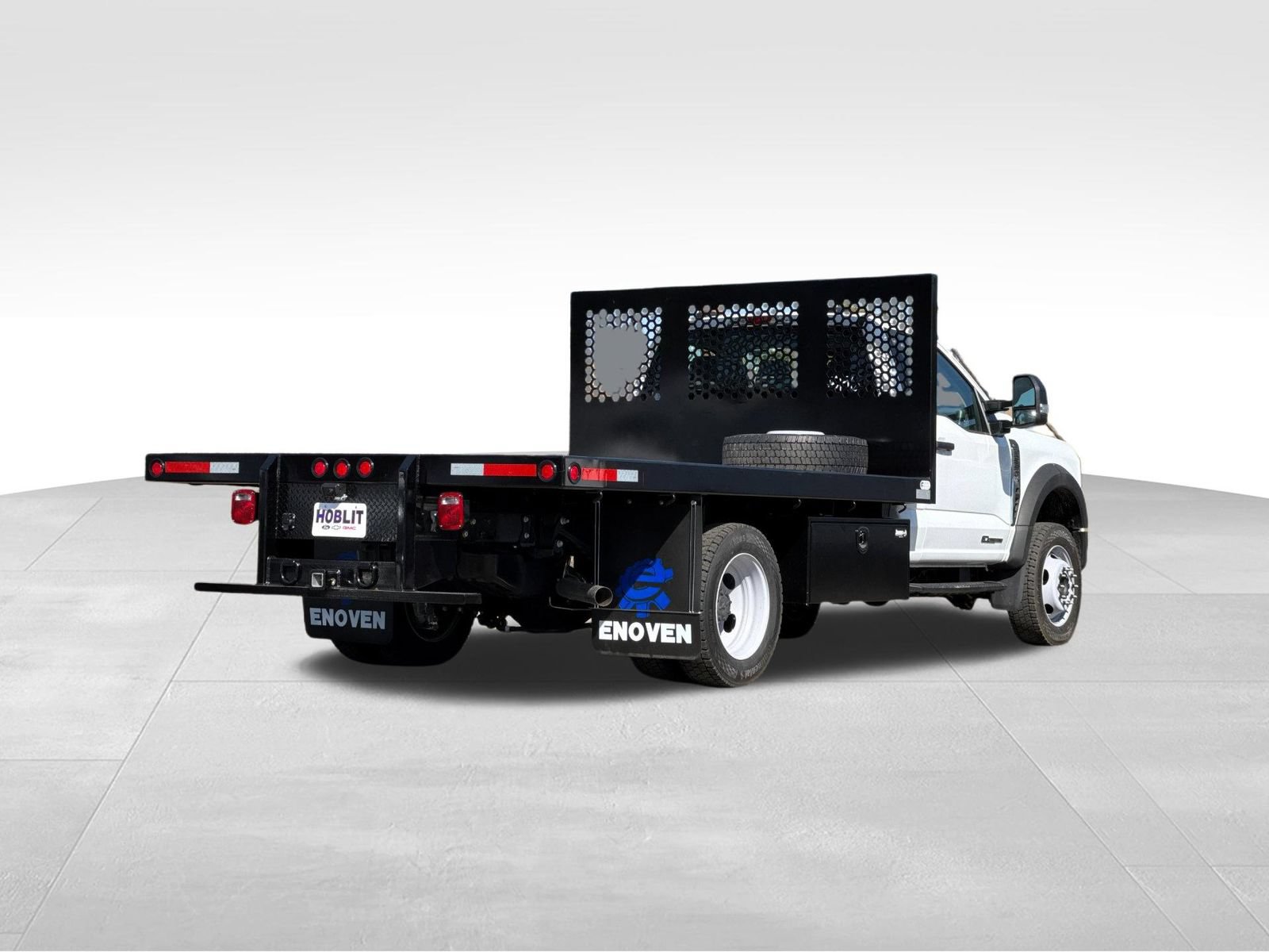 Used 2024 Ford F550 4x4 Regular Cab Super Duty image 3