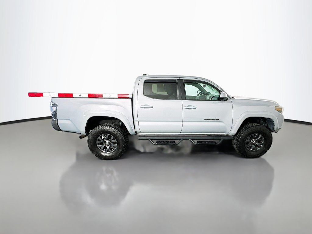 Used 2021 Toyota Tacoma SR5 AWD/4WD image 8