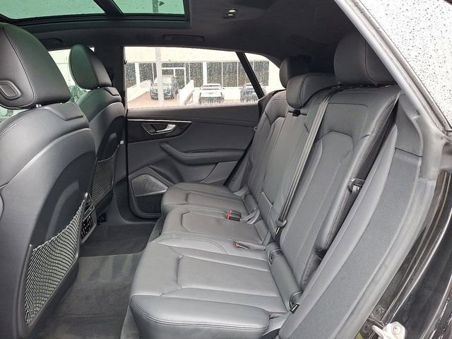 Used 2023 Audi Q8 Prestige w/ Prestige Package image 11