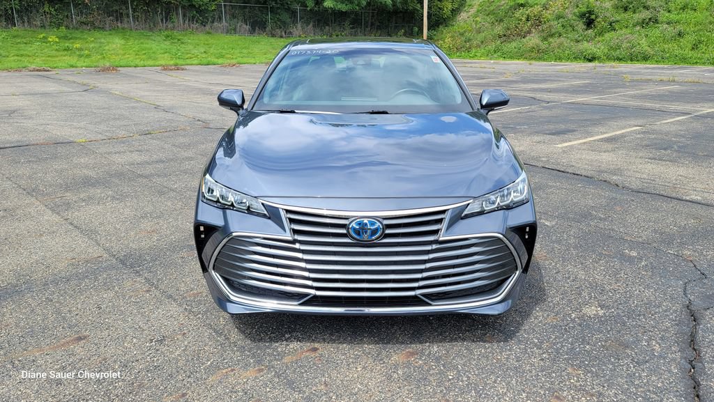 Used 2020 Toyota Avalon XLE w/ Moonroof Package FWD image 4
