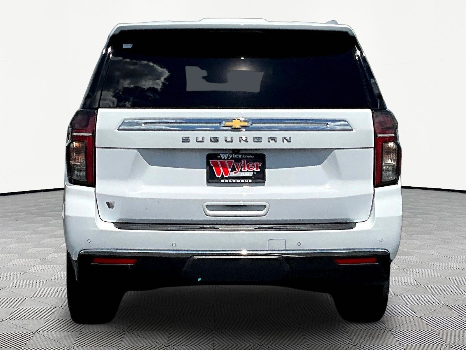 Used 2023 Chevrolet Suburban LS AWD/4WD image 5
