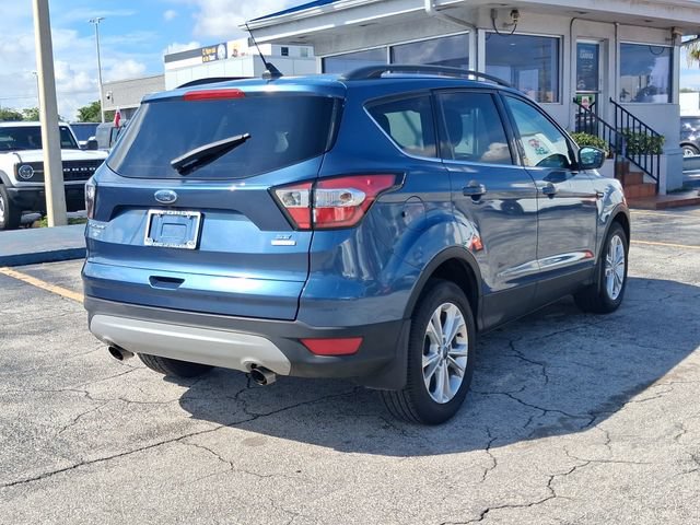 Used 2018 Ford Escape SE w/ SE Sync 3 Package FWD image 4