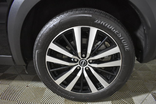 Used 2025 Nissan Pathfinder Platinum AWD/4WD image 48