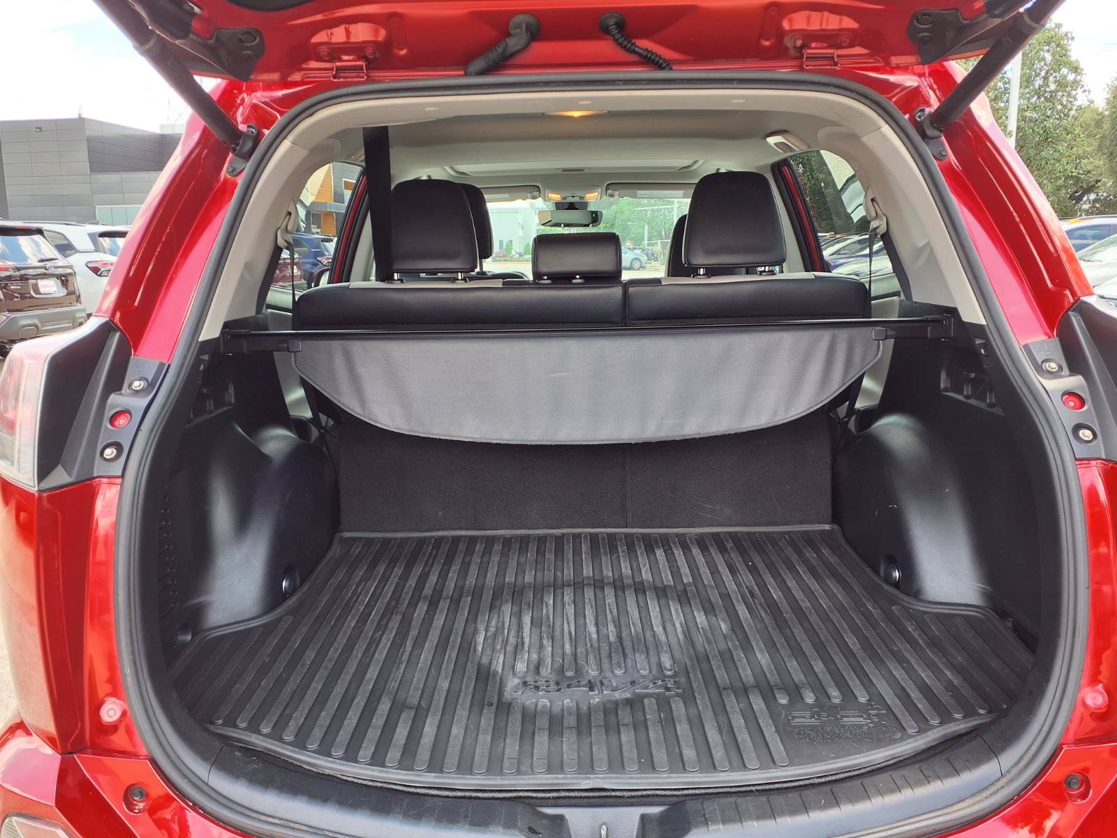 Used 2017 Toyota RAV4 Limited FWD image 20