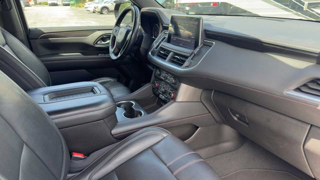 Used 2021 Chevrolet Suburban RST w/ Luxury Package RWD image 18