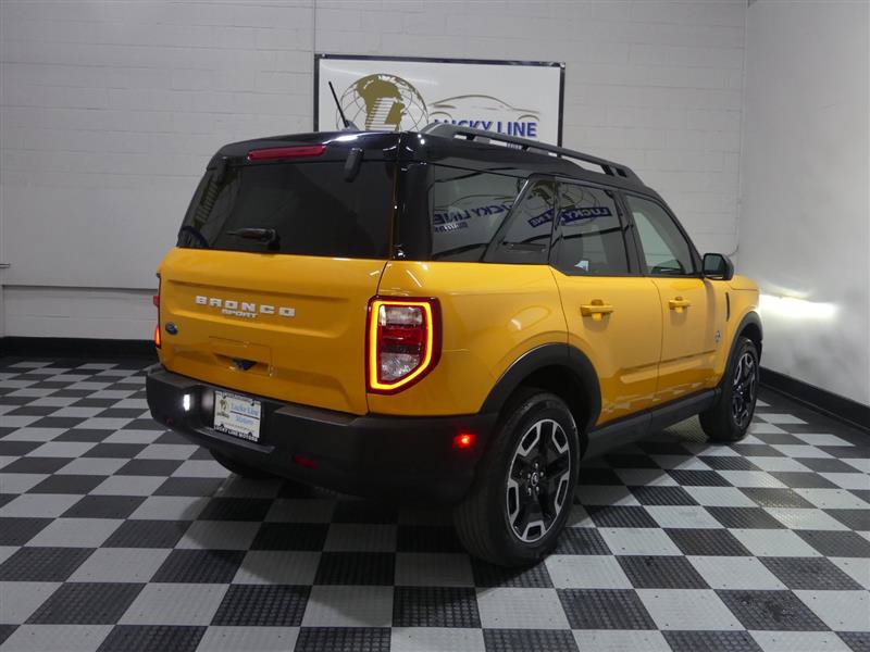 Used 2023 Ford Bronco Sport Outer Banks w/ Tech Package AWD/4WD image 10