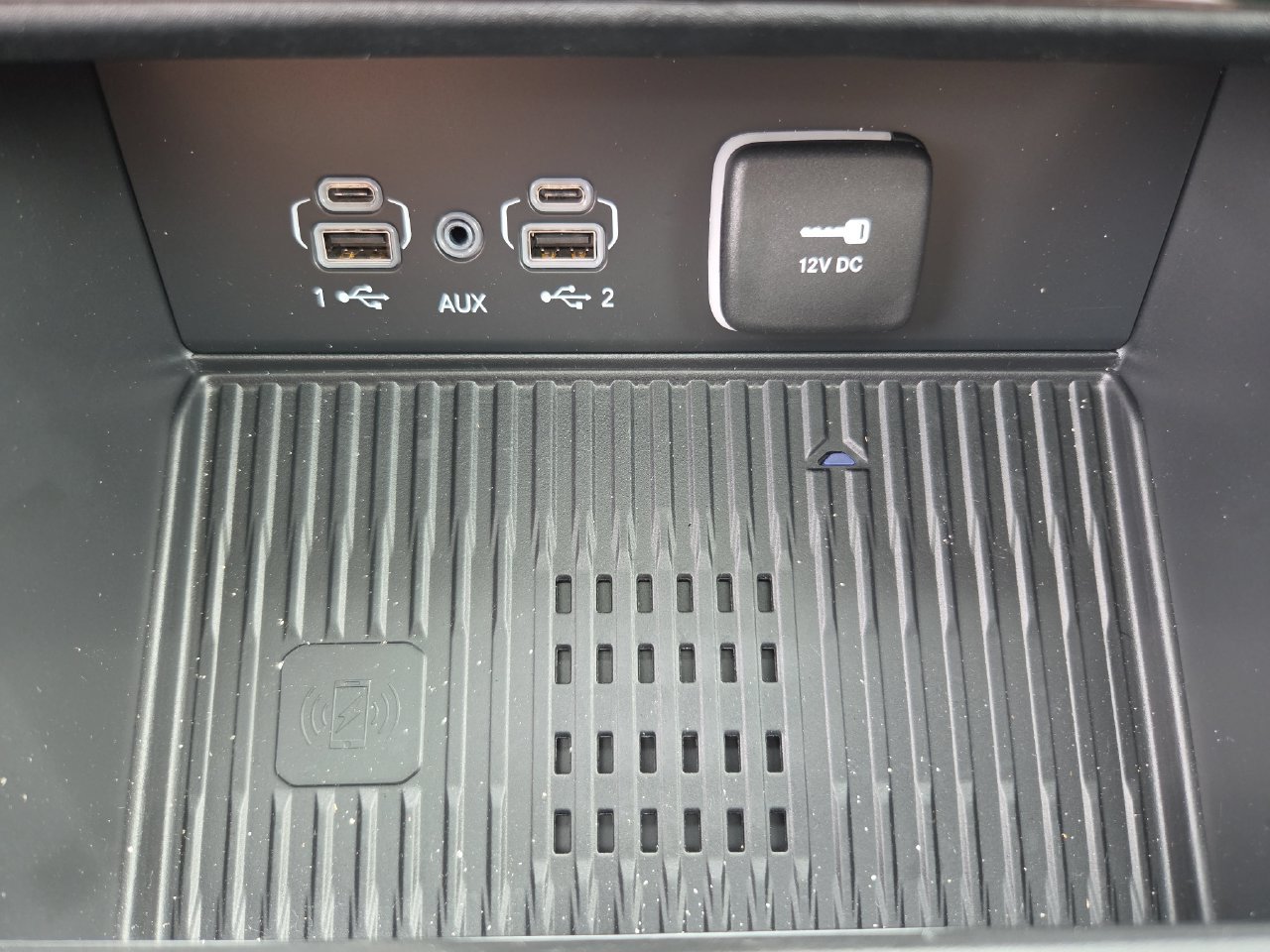 New 2026 Jeep Grand Cherokee Altitude AWD/4WD image 29