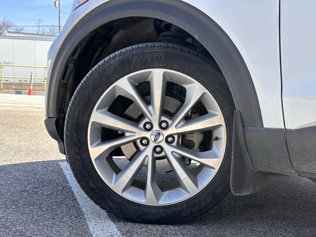 Certified 2023 Ford Explorer Platinum w/ Technology Package image 8