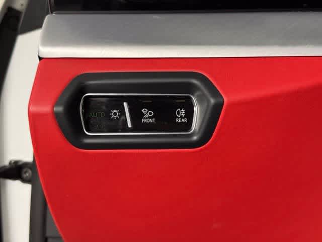 Used 2020 Lamborghini Urus AWD/4WD image 23