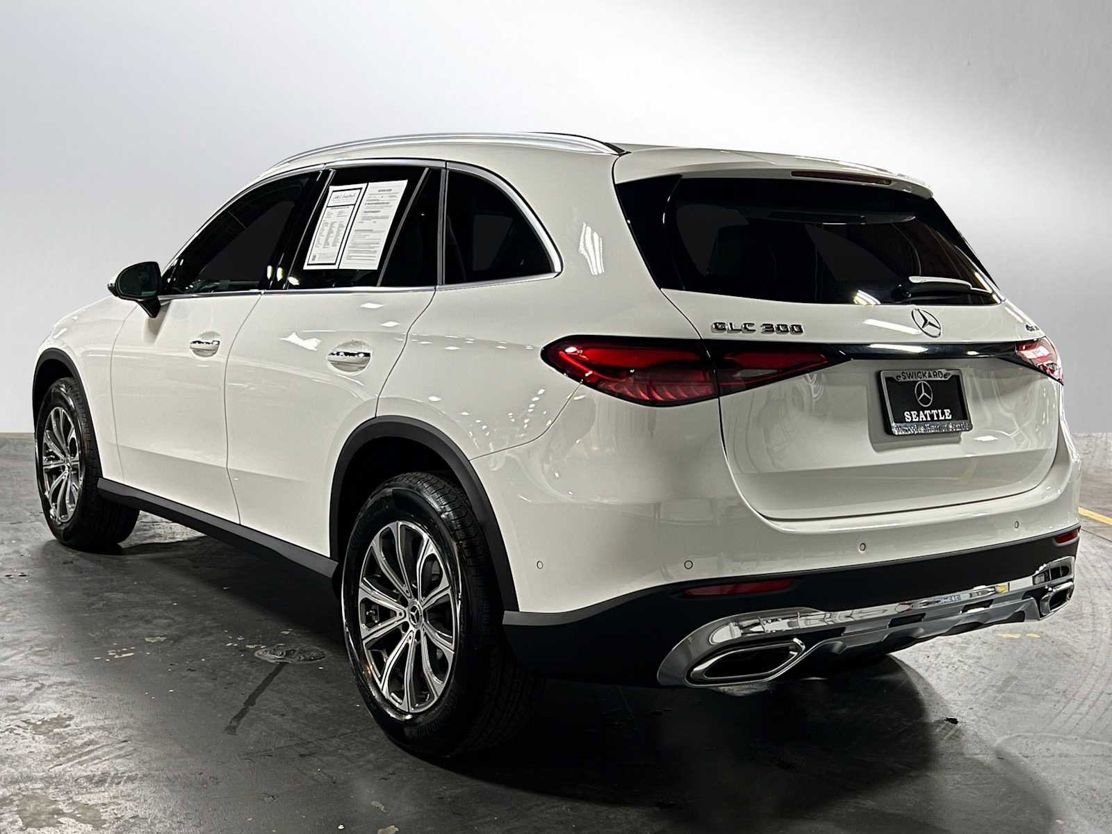 Certified 2026 Mercedes-Benz GLC 300 4MATIC image 6