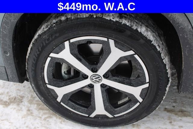 Certified 2025 Volkswagen Tiguan SE AWD/4WD image 12