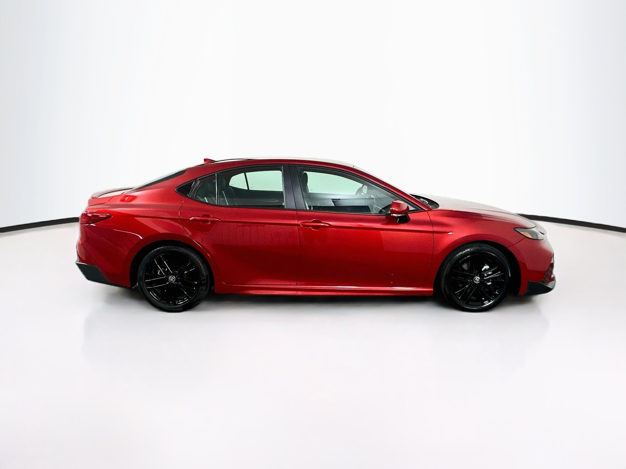 Used 2026 Toyota Camry SE FWD image 10
