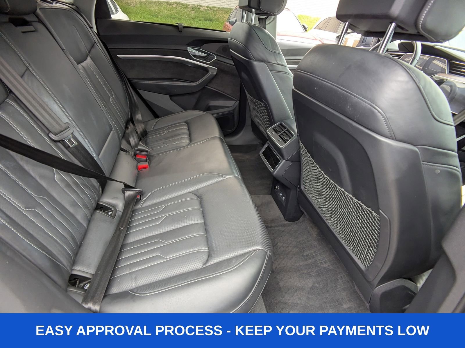 Used 2019 Audi e-tron Prestige w/ Prestige Package image 18