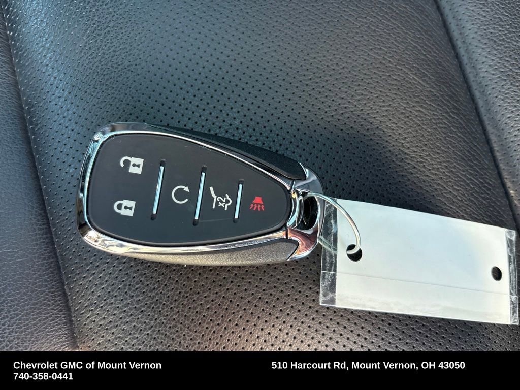 Used 2023 Chevrolet Traverse RS image 32