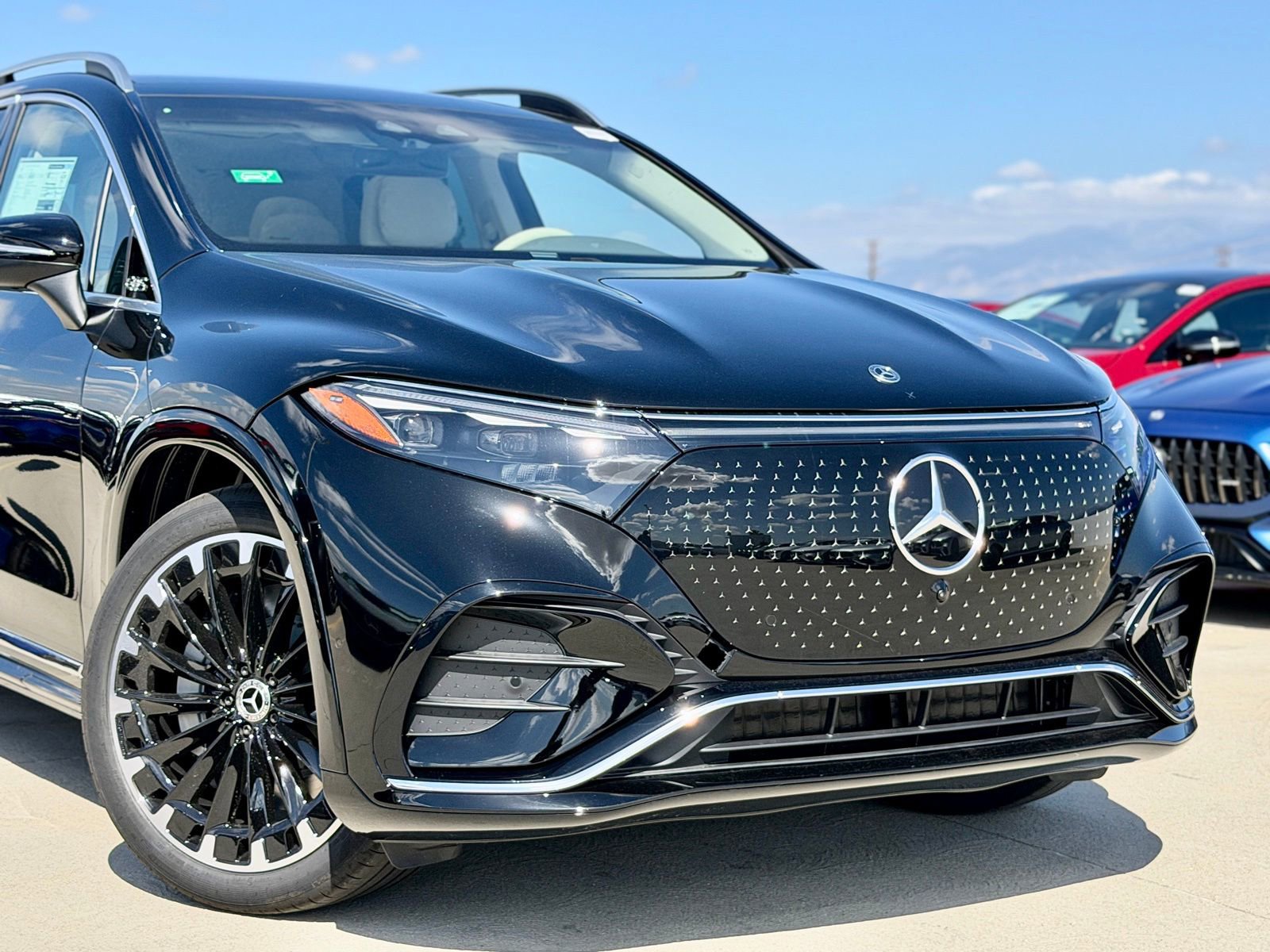 New 2026 Mercedes-Benz EQS 550 4MATIC SUV image 3