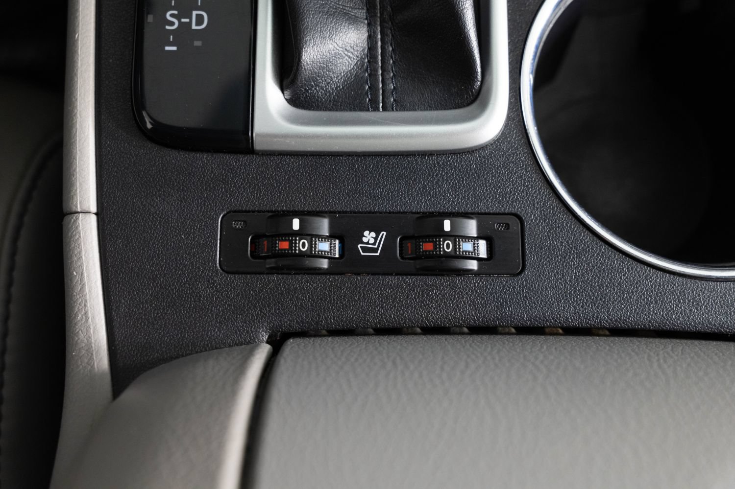 Used 2019 Toyota Highlander Limited Platinum AWD/4WD image 45