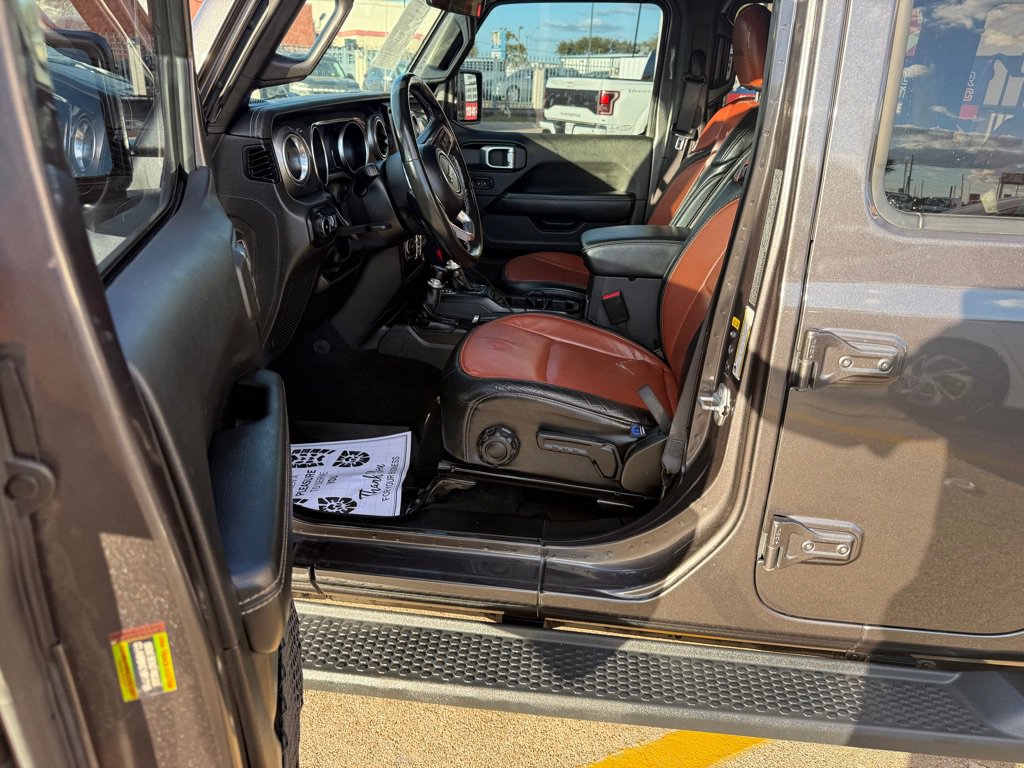 Used 2022 Jeep Wrangler Unlimited Sahara w/ Cold Weather Group image 19