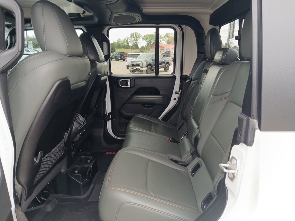 Used 2025 Jeep Gladiator Mojave w/ Convenience Group image 33