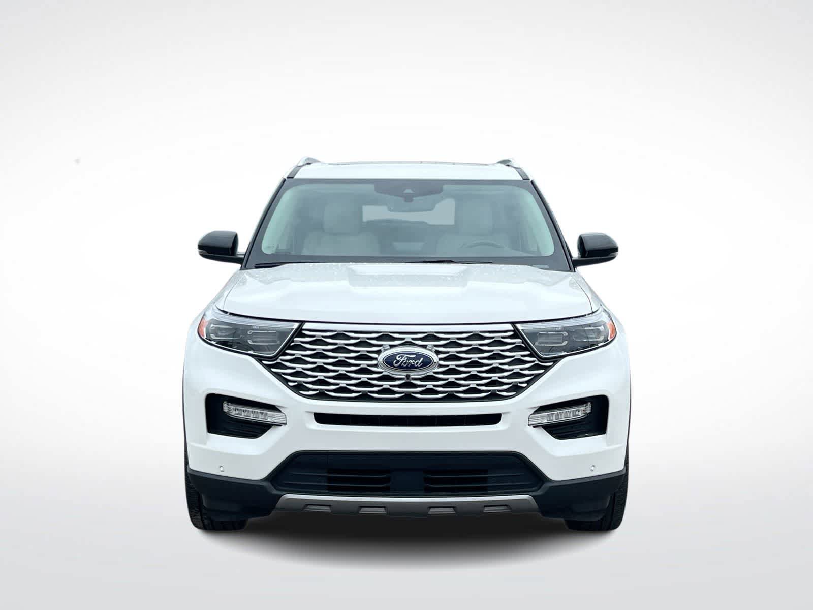 Used 2023 Ford Explorer Platinum w/ Technology Package AWD/4WD image 3
