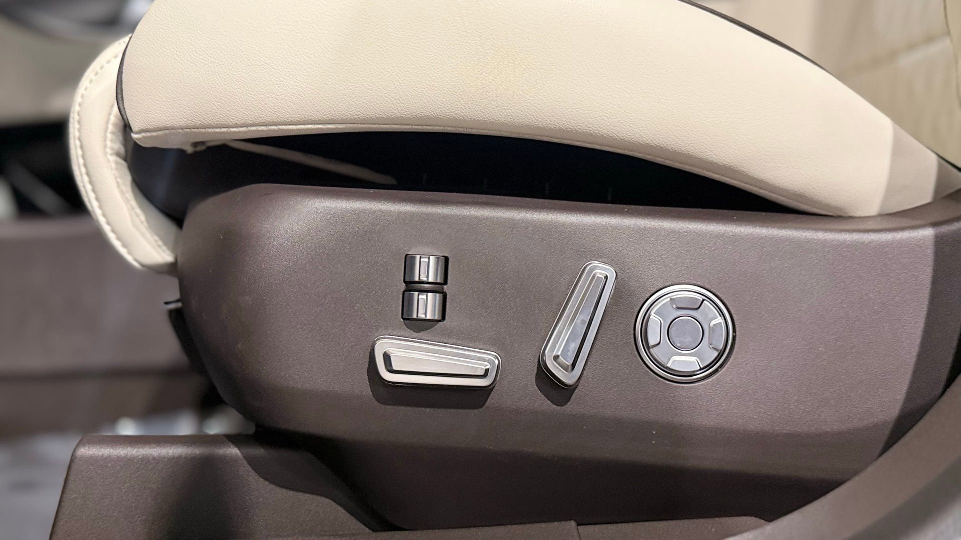 New 2026 Lincoln Nautilus Black Label AWD/4WD image 43