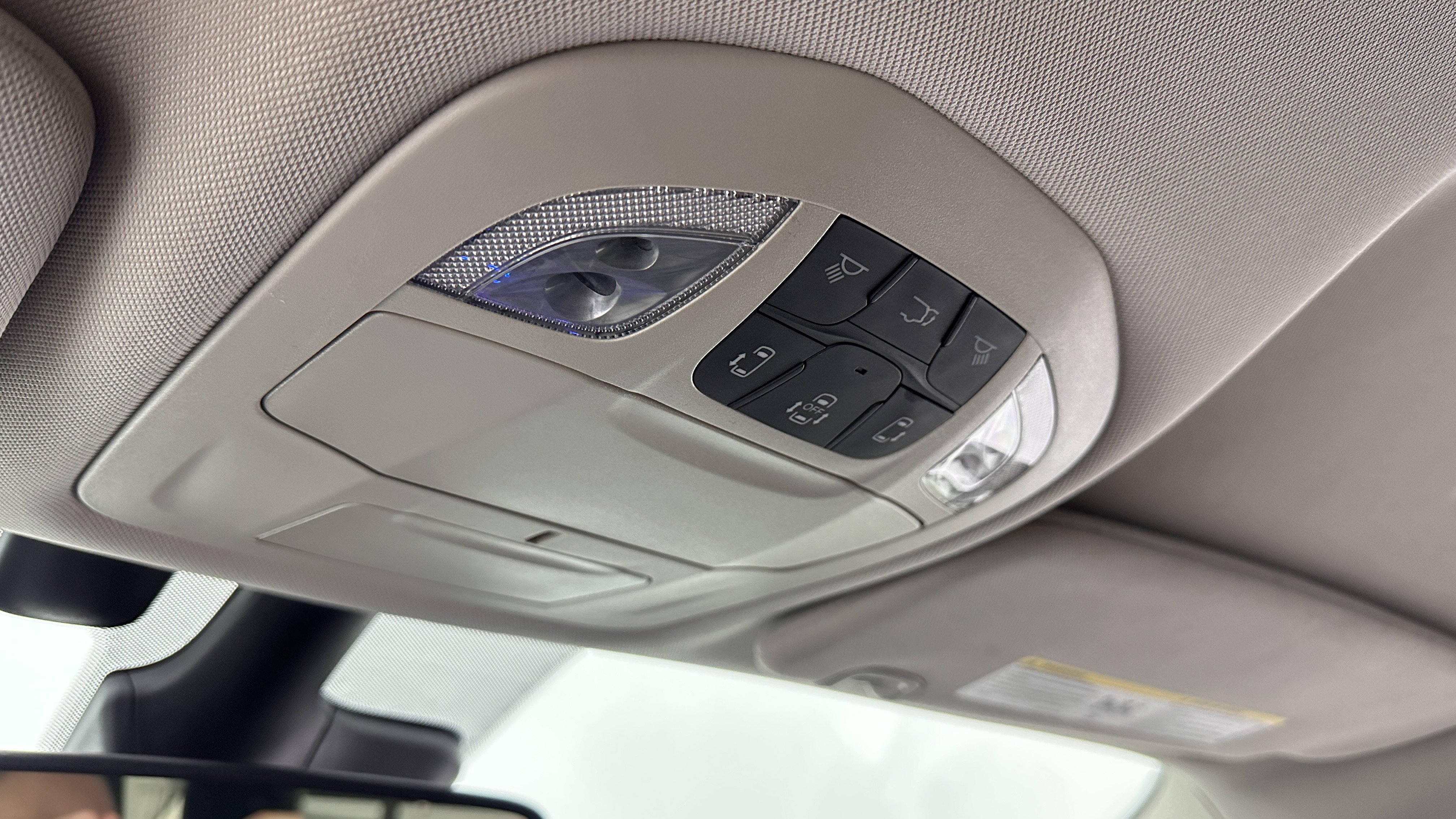 Used 2022 Chrysler Pacifica Touring-L w/ Uconnect Theater Family Group FWD image 25