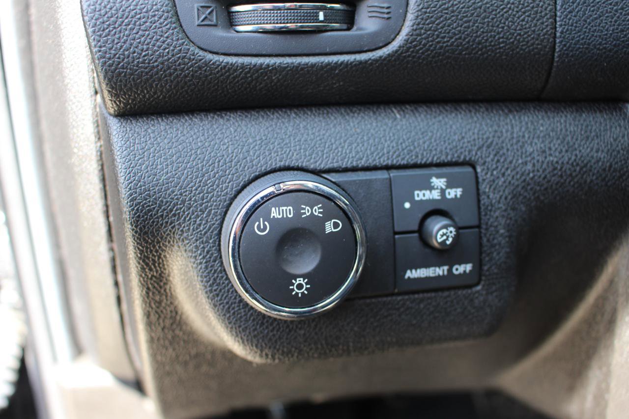 Used 2016 Buick Enclave Leather AWD/4WD image 19