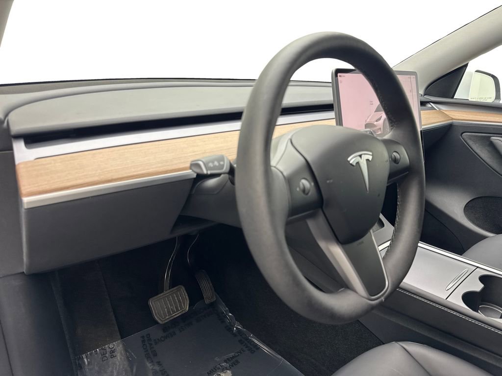Used 2024 Tesla Model Y Long Range image 50
