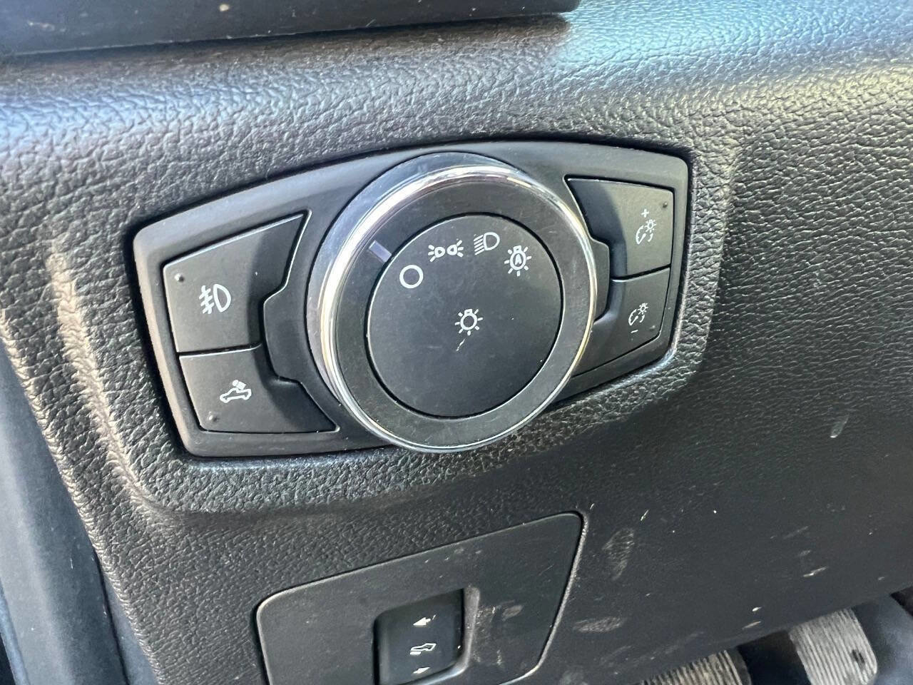 Used 2017 Ford F150 XLT w/ Equipment Group 302A Luxury image 27