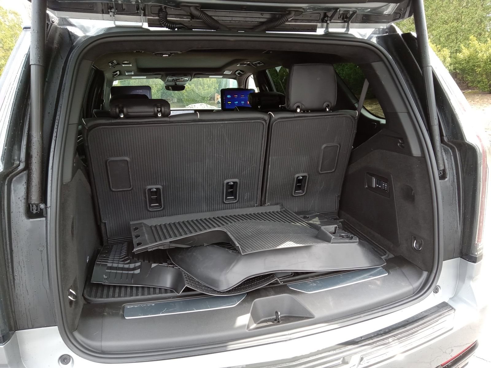 Certified 2025 Cadillac Escalade Sport Platinum w/ LPO, ONYX Package image 27